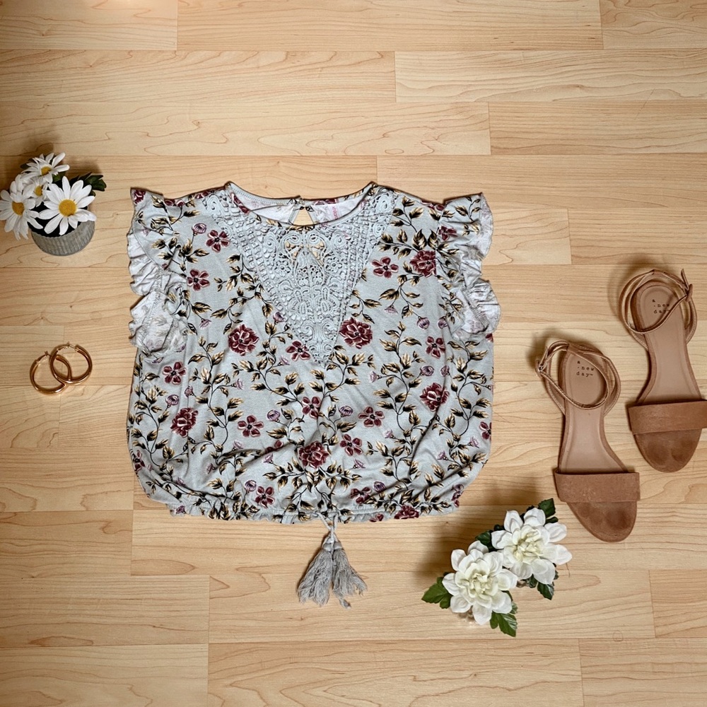 Ruffle sleeve top